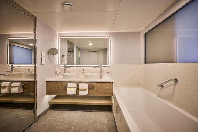 Weitblick Suite Badezimmer Mein Schiff Relax und Flow